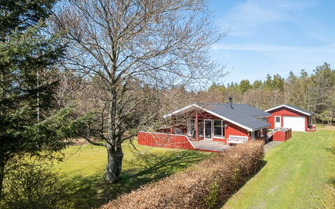 Ulfsten - 2Km from the Sea: House, Home, Cottage, Estate, Lawn, Farmhouse, Landscaping, Garden, Yard, Driveway