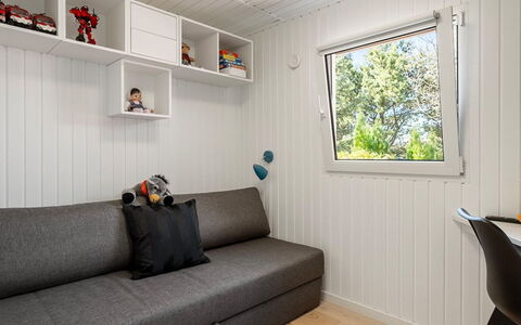 Ulfsten - 2Km from the Sea: Wood, Flooring, Floor, Interior Design, Room, Plank, Wood Stain, Wood Flooring, Hardwood, Living Room