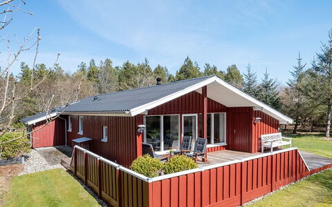 Ulfsten - 2Km from the Sea: Wood, House, Home, Roof, Cottage, Hardwood, Shade, Porch, Estate, Wood Stain