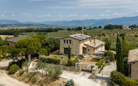 Il Casale al Colle: Building, House, Residential Area, Home, Roof, Landscape, Shrub, Architecture, Land Lot