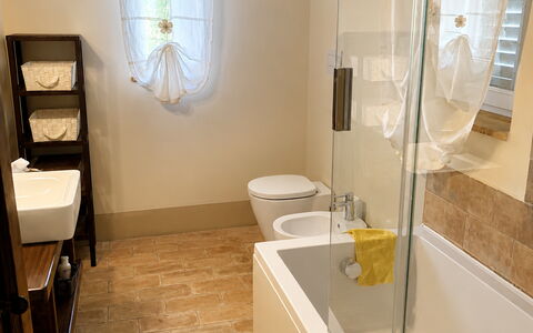 Il Casale al Colle: Bathroom, Flooring, Plumbing Fixture, Floor, Interior Design, Bathtub, Plumbing, Tile, Tap, Toilet