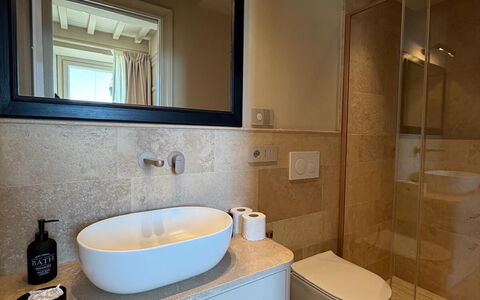 Villa Maddalena alla Guglielmesca: Bathroom Sink, Bathroom, Plumbing Fixture, Interior Design, Flooring, Mirror, Wall, Sink, Floor, Bathroom Cabinet