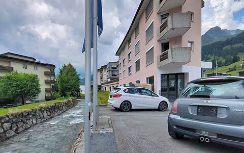 Flüela Lounge: Apartment, Architecture, Residential Area, Condominium, Composite Material, Urban Design, Balcony, Mixed-Use, Shade