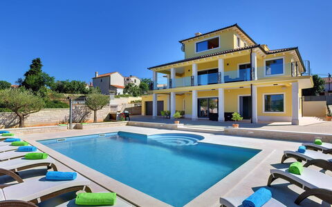 Rachele: Apartment, Architecture, Residential Area, Condominium, Composite Material, Urban Design, Balcony, Mixed-Use, Shade