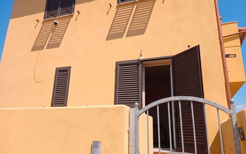 Il Mio Sole: Apartment, Architecture, Residential Area, Condominium, Composite Material, Urban Design, Balcony, Mixed-Use, Shade