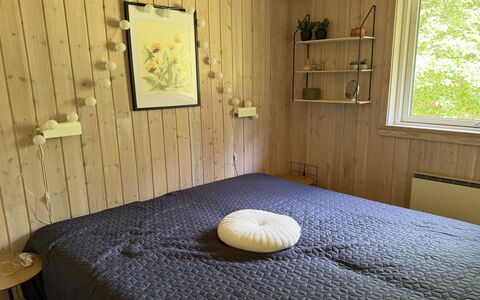 Laris - from the Sea: Bedroom, Wood, Bed, Flooring, Floor, Bed Sheet, Bedding, Furniture, Interior Design, Room
