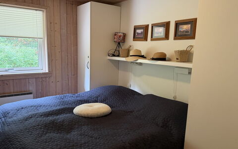 Laris - from the Sea: Bedroom, Bed, Furniture, Wood, Floor, Bed Sheet, Interior Design, Flooring, Bedding, Room