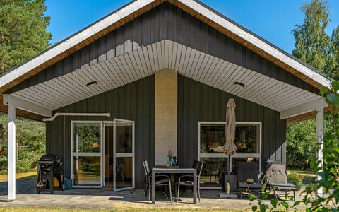 Laris - from the Sea: House, Home, Cottage, Porch, Roof, Siding, Estate, Land Lot, Door, Garden Buildings