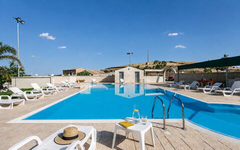 Antica Cascina 191: Swimming Pool, Shade, Hotel, Resort, Leisure Centre, Outdoor Furniture