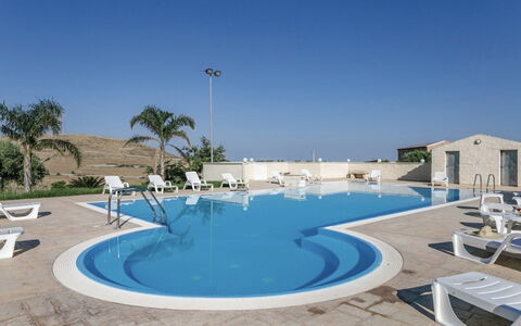 Antica Cascina 191: Swimming Pool, Resort, Hotel, Shade, Leisure Centre, Villa, Resort Town, Boutique Hotel, Hacienda
