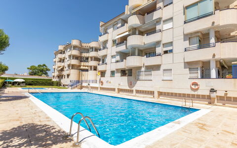 Maritim: Apartment, Condominium, Swimming Pool, Hotel, Vacation, Balcony