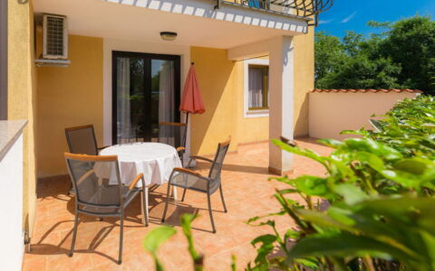 Accommodation:&nbsp;Pied-A-Terre 301.2