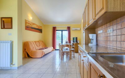 Accommodation:&nbsp;Pied-A-Terre 301.3