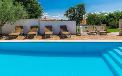 Accommodation:&nbsp;Pied-A-Terre 301.1