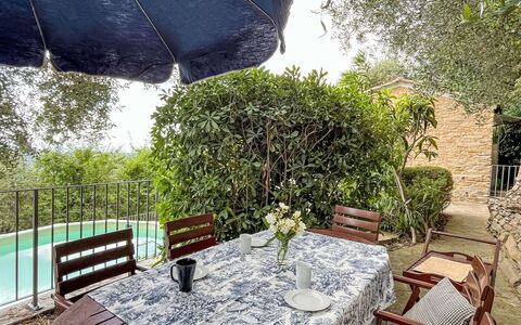 Casetta Pantasina: Building, Wall, Window, Residential Area, Neighbourhood, Facade, House, Town, Home, Balcony