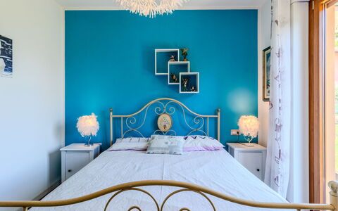 Melissa: Blue, Furniture, Bed, Bedroom, Interior Design, Wall, Bedding, Bed Sheet, Textile, Ceiling