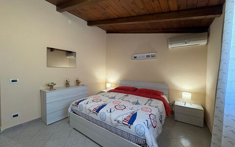 Villa Gloria: Bed, Bedroom, Interior Design, Bed Sheet, Furniture, Bedding, Floor, Flooring, Wood, Ceiling