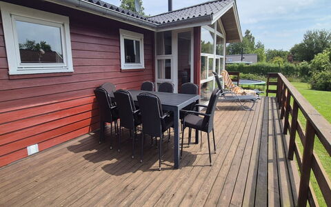 Vinny - 1Km from the Sea: Wood, Hardwood, Wood Flooring, Furniture, Wood Stain, Plank, Deck, Outdoor Furniture, Porch, Cottage