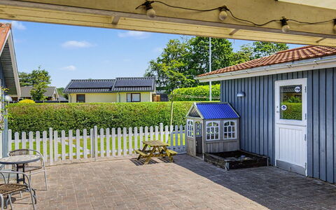 Aderice - 80M from the Sea: House, Home, Roof, Residential Area, Composite Material, Shade, Cottage, Garden, Siding, Yard