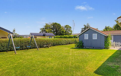 Aderice - 80M from the Sea: Grass, House, Residential Area, Landscape, Land Lot, Garden, Home, Roof, Lawn, Groundcover