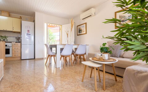 Lisa: Flooring, Interior Design, Floor, Wood, Ceiling, Furniture, Wood Flooring, Room, Living Room, Wood Stain