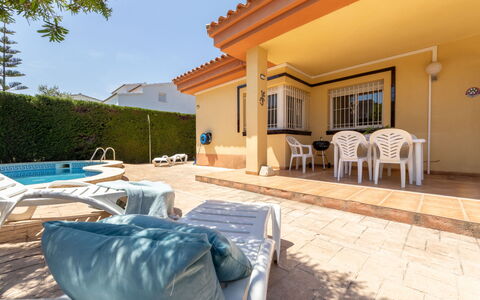 Lisa: Leisure, Swimming Pool, Vacation, Shade, Resort, Outdoor Furniture, Villa, Eco Hotel, Hotel, Balcony