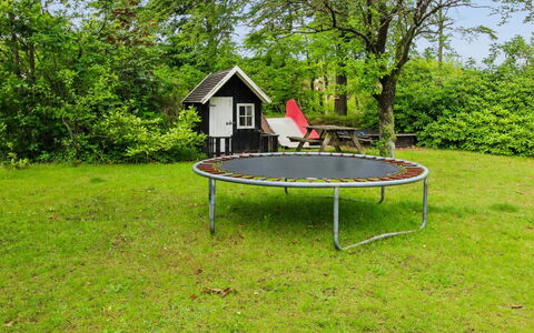 Maini - 30Km from the Sea: Grass, Trampoline, Trampolining--Equipment And Supplies, Garden, Lawn, Yard, Backyard, Park, Shade