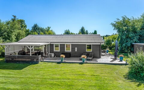 Gertraud - 600M from the Sea: Roof, House, Home, Cottage, Lawn, Farmhouse, Estate, Garden, Yard, Shade