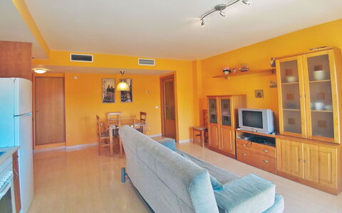 Coral Ii: Family Car, Apartment, Luxury Vehicle, Mid-Size Car, Parking, Sedan, Compact Car, City Car