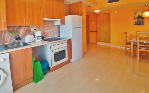 Coral Ii: Family Car, Apartment, Luxury Vehicle, Mid-Size Car, Parking, Sedan, Compact Car, City Car