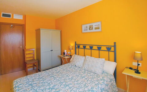 Coral Ii: Family Car, Apartment, Luxury Vehicle, Mid-Size Car, Parking, Sedan, Compact Car, City Car