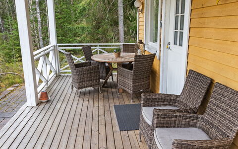 Juhlamenot Mökki 12: Family Car, Apartment, Luxury Vehicle, Mid-Size Car, Parking, Sedan, Compact Car, City Car