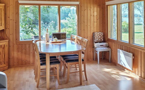 Merenkurkku: Furniture, Interior Design, Flooring, Floor, Wood, Ceiling, Table, Room, Kitchen & Dining Room Table, Dining Room