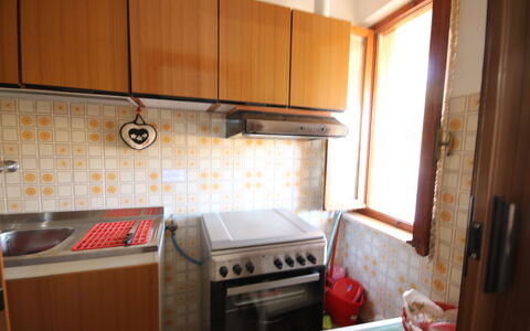 Il Paradiso tra Gli Ulivi: Kitchen, Kitchen Appliance, Major Appliance, Wood, Flooring, Countertop, Interior Design, Floor, Kitchen Stove, Stove