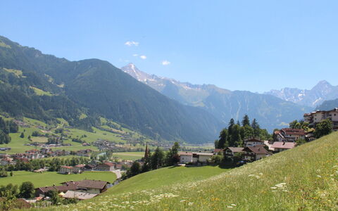 Eben: Mountainous Landforms, Mountain, Grass, Hill, Mountain Range, Grassland, Highland, Natural Landscape, Landscape