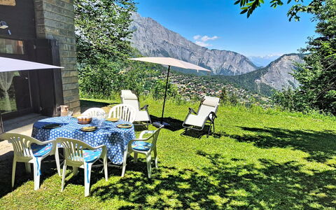 Le Mayen D'Ovronnaz: Mountain, Landscape, Hill, Highland, Mountain Range, Hill Station, Outdoor Furniture, Valley, Groundcover, Alps