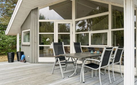 Veljan - 300M from the Sea: Wood, Porch, Cottage, Deck, Ceiling, Hardwood, Shade, Siding, Plank, Estate