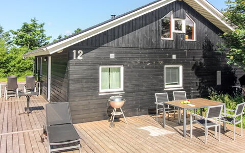 Ruka - 600M from the Sea: Wood, Plank, Hardwood, Cottage, Deck, Siding, Wood Stain, Shade, Wood Flooring, Porch