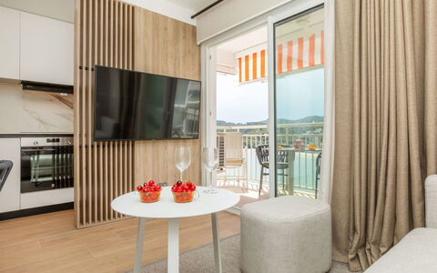 Las Vegas Ii: Apartment, Condominium, Mixed-Use, Hotel, Balcony