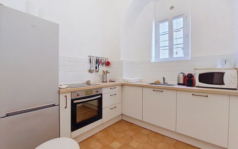 Casa Memmi Mouriès: Major Appliance, Kitchen Appliance, Flooring, Kitchen, Interior Design, Cabinetry, Floor, Countertop, Ceiling, Home Appliance