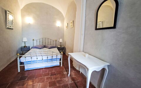 Casa Memmi Mouriès: Apartment, Condominium, Mixed-Use, Hotel, Balcony