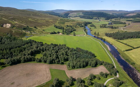 Strathnoon: Natural Environment, Natural Landscape, Highland, Landscape, Hill, Grassland, Ecoregion, Plain, Land Lot, Rural Area