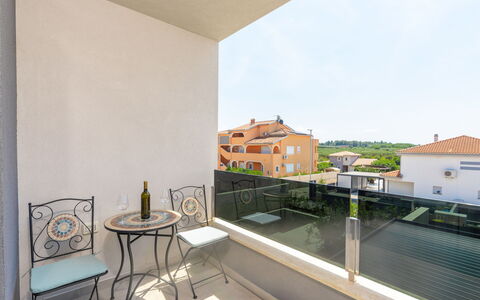 Villa Angelus: Apartment, Condominium, Mixed-Use, Hotel, Balcony