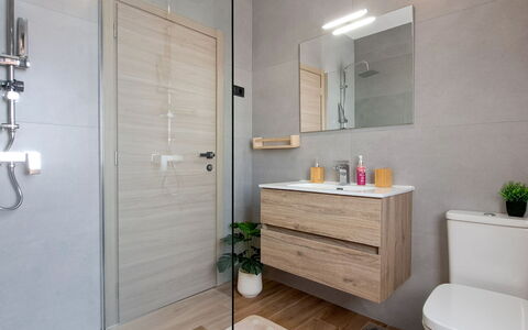 Nona: Flooring, Plumbing Fixture, Floor, Bathroom, Bathroom Cabinet, Interior Design, Toilet, Bathroom Sink, Sink, Tap