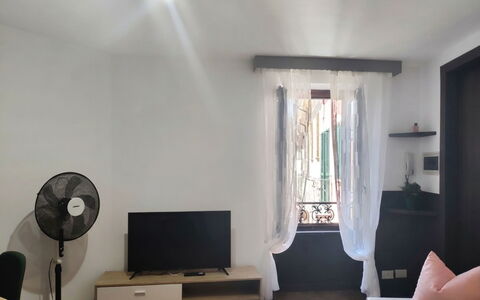 Casa Gloria: Apartment, Condominium, Mixed-Use, Hotel, Balcony