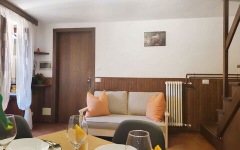Casa Gloria: Apartment, Condominium, Mixed-Use, Hotel, Balcony