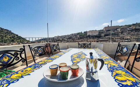 Tra Cielo e Pietra: Apartment, Condominium, Mixed-Use, Hotel, Balcony