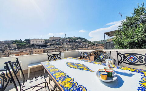 Tra Cielo e Pietra: Apartment, Condominium, Mixed-Use, Hotel, Balcony