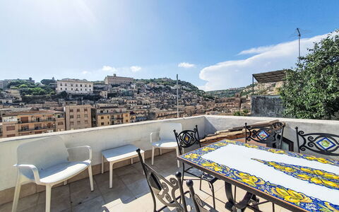 Tra Cielo e Pietra: Apartment, Condominium, Mixed-Use, Hotel, Balcony