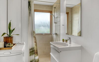 Melita - 300M from the Sea